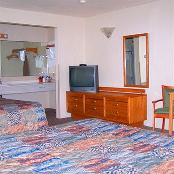 Main Motel - An Independent Magnuson Hotel 일리 외부 사진